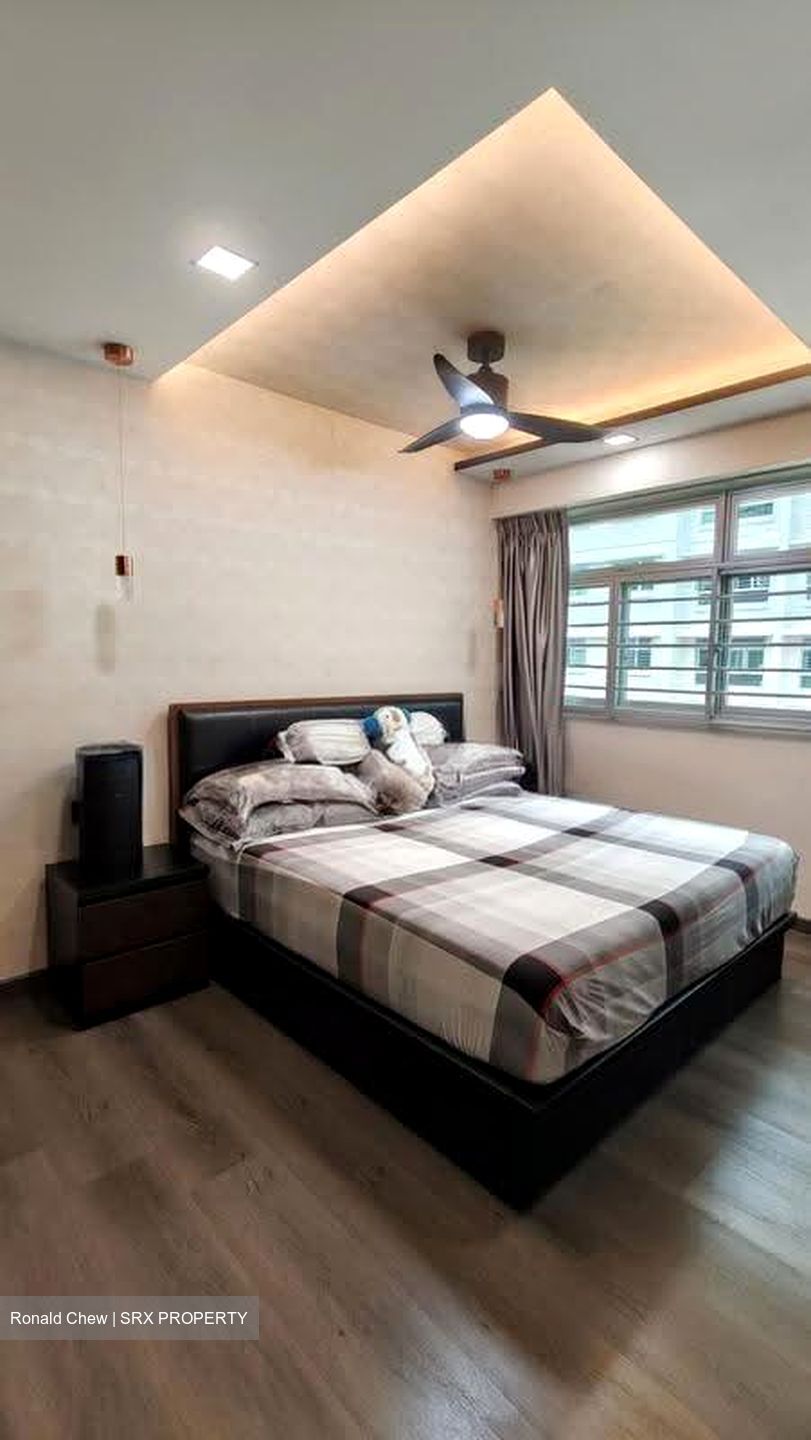 Blk 428B Floral Spring @ Yishun (Yishun), HDB 5 Rooms #633124811